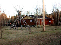 loghouse.jpg (30567 bytes)